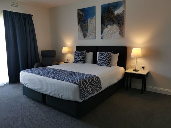 Accessible Room | Accessible Room | Disability Accessible Room Accommodation - The Abbey Motel in Goulburn NSW 