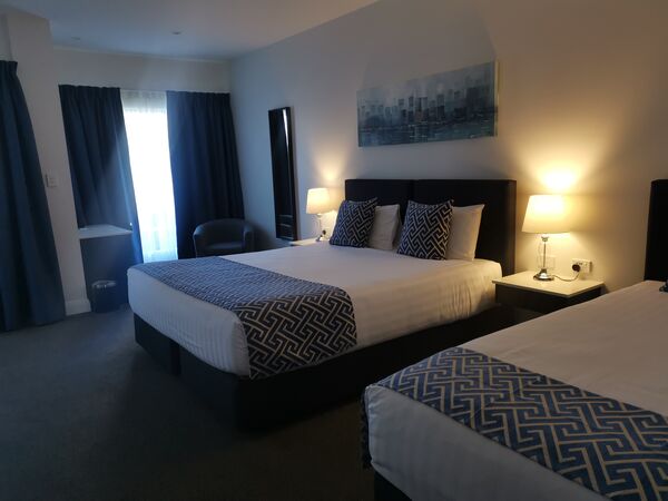 Deluxe Twin | Deluxe Twin | The Abbey Motel Accommodation in Goulburn NSW - Deluxe Twin Room